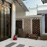 Changsindong Cliff Village, Seoul City View, Private House With 3Rooms & Netflix