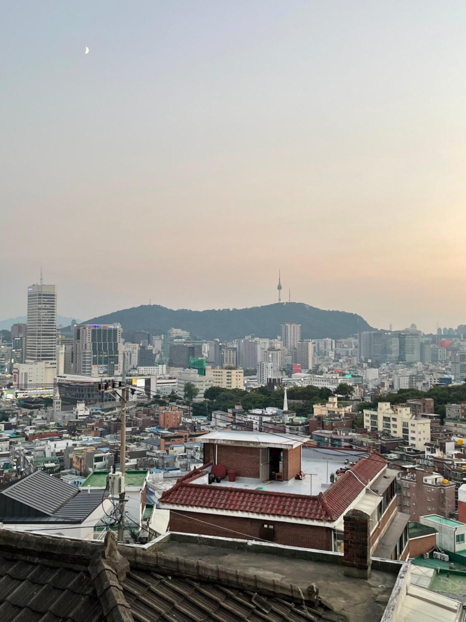 Changsindong Cliff Village, View, Private House With 3rooms & Netflix * Seoul